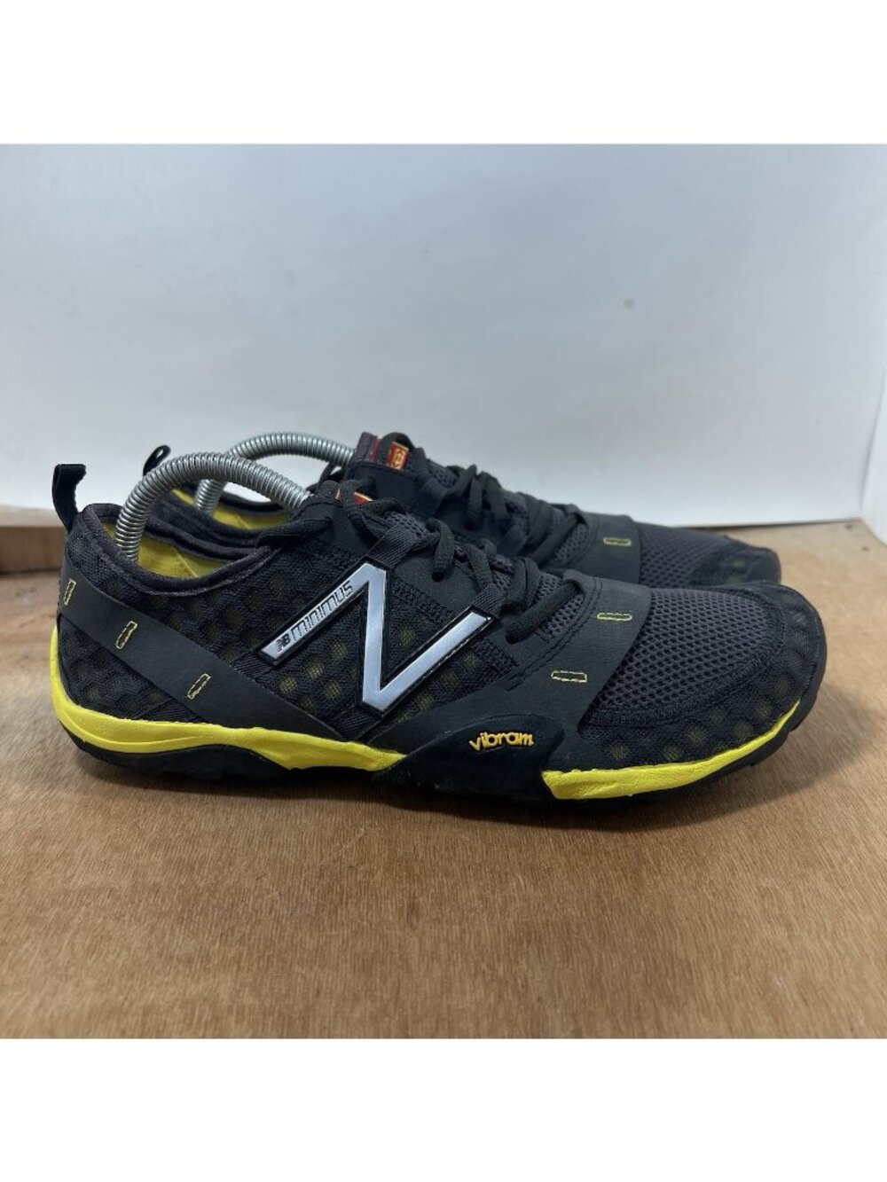 New Balance Minimus MT10 Shoes Mens Size 9.5 Black Vibram Trail Running MT10GY